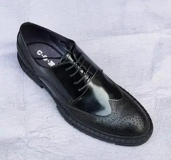 Новая дышащая классическая обувь с высоким берцем из натуральной кожи, официальная свадебная мужская обувь на шнуровке, мужская обувь с резьбой, деловая обувь